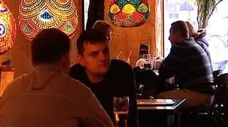 Tym razem jednak odpowiedź może oznaczać wielkie zyski. Bo apetyt na tą spółkę nie słabnie. Co raz słabiej jednak wydaje się rysować jej przyszłość. Dodatkowo w ewentualną finansową konsumpcję może włączyć się Komisja Nadzoru Finansowego. Dlaczego i jak może wyglądać biznesowe menu Sfinksa na najbliższe tygodnie?