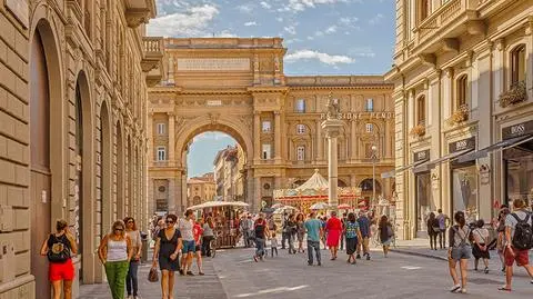 Florencja. 50 euro dodatku na zakup książek i prasy