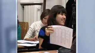 Dziś, w magazynie „Praca” przyjrzymy się bliżej strategiom rekrutacyjnym. Sprawdzimy czego można się nauczyć na japonistyce, oraz przekonamy się, na czym tak naprawdę polega praca agenta ubezpieczeniowego.