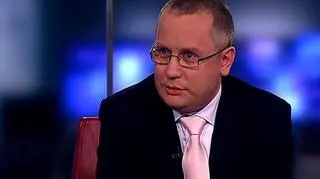 Rynek instrumentów pochodnych w Polsce rozwija się dynamicznie. Wciąż jednak nie funkcjonuje na polskiej giełdzie krótka sprzedaż. O tym, co krótka sprzedaż mogłaby zmienić i kim jest "grubas" na rynku, Marek Tejchman rozmawiał w programie "90 Minut" z Jarosławem Ziębcem, szefem działu instrumentów pochodnych na Giełdzie Papierów Wartościowych w Warszawie.