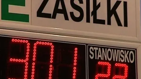 W latach 70-tych na jednego emeryta - przypadało 5 pracujących osób. Dziś - są to tylko 3 osoby, a za 20 lat juz co trzeci dorosły Polak będzie emerytem. A osób, które będą na nich pracować będzie co raz mniej. Dodatkowo ze względu na to, ze żyjemy coraz dłużej - coraz dłużej trzeba będzie wypłacać świadczenia. Dlatego rząd, choć oficjalnie zaprzecza, pracuje nad zmianami w systemie emerytalnym - zmianami, które mogą oznaczać pracę aż do siedemdziesiątki - Patrycjusz Wyżga.