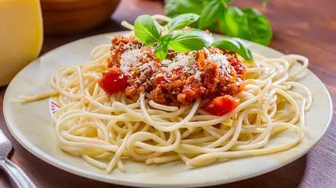 Spaghetti po bolońsku budzi kontrowersje. Burmistrz Bolonii Virginio Merola krytykuje