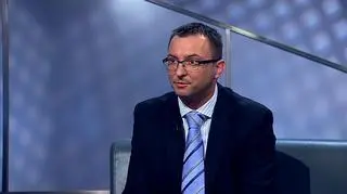 Operator systemu VIATOLL zapewnia, że jest w stanie dojechać w ciągu 4 godzin do każdego z 200 punktów sprzedaży na terenie kraju z dostawą urządzeń rejestrujących. Tymczasem do startu systemu został 1 dzień. Jak wyglądają przygotowania z punktu widzenia firmy transportowej? Rozmawiamy z Andrzejem Szymańskim, dyrektorem handlowym Dartom.
