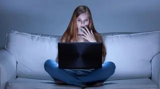 Polacy boją się internetu. Znów jesteśmy w ogonie Europy