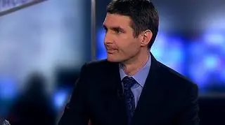 Indykpol może zrezygnować z rosyjskiej inwestycji. Firma zamierza przeznaczyć na rozwój 60 mln złotych, ale te pieniądze wyda przede wszystkim w kraju. Spółka przez najbliższe dwa, trzy lata będzie się koncentrować na rodzimym rynku. Dlatego nie zamierza na razie budować fabryki i ferm w Rosji. Indykpol nie wyklucza sprzedaży działek w Rosji tamtejszemu inwestorowi. W programie "Rynki dnia" rozmawialiśmy z prezesem Indykpolu Piotrem Kulikowskim. 