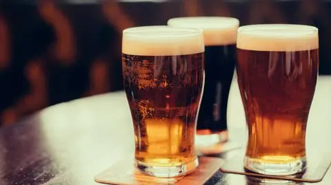 USA. Spada sprzedaż piwa. Moda na wino w puszce