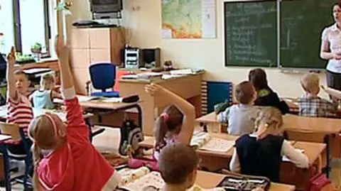 Rząd: Dla nauczycieli podwyżka raz. ZNP: dwa razy