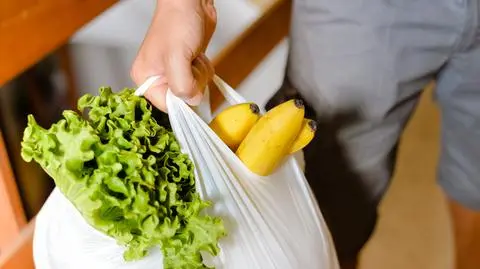 Plastikowe torby będą płatne od 2018 roku