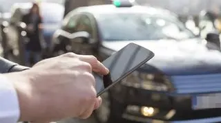 Koniec protestu taksówkarzy przeciw alternatywnym przewoźnikom