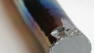 Metoda pozwala odzyskać krzem ze zużytych baterii szybciej i taniej niż w obecnie stosowanych technologiach