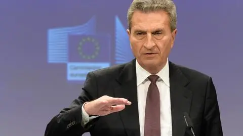 Budżet UE powiązany z praworządnością - zapowiedzi Guentera Oettingera