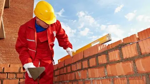 Przegląd prasy. Rynek wymusza podwyżki płac skuteczniej od rządu