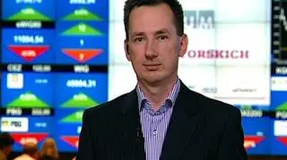 KGHM – "za duże ryzyko, za mała nagroda" – piszą analitycy DM BZ WBK i rekomendują sprzedawanie akcji spółki. Według nich, wyniki spółki w III kwartale okażą się niższe od prognozowanych przez rynek o 33%. Jaki jest powód takiej decyzji i jak ma wyglądać sytuacja w spółce w najbliższej przyszłości, mówi analityk DM BZ WBK Paweł Puchalski 