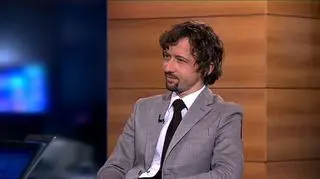 Dostawca VOD, czyli filmów na żądanie – firma Iplex – idzie po pieniądze na New Connect. Spółka zamierza pozyskać od siedmiu do prawie 15 milionów złotych. Pieniądze mają zostać przekazane na dalszy rozwój. Miesięcznie Iplex w sieci odwiedza nawet ponad milion użytkowników. Przychody spółka generuje z reklam i abonamentów. Firma współpracuje także z Samsungiem i Panasoniciem. Gościem TVN CNBC Arkadiusz Świerczewski, prezes Iplex.