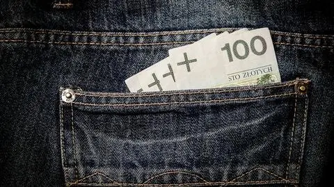 Ponad połowa Polaków wspiera swoje dzieci i wnuki