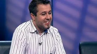 Na rynek wchodzi dzisiaj kolejny operator mobilnego internetu - bezprzewodowy dostęp do sieci zaoferuje Netia. Mobilny internet Netii będzie dostępny jako usługa dodatkowa do łącza stacjonarnego w dwóch taryfach - z pakietem danych 100 MB lub 1 GB. Na temat oferty Netii i sytuacji w branży rozmawiał w programie "Pieniądze od rana" Witold Tomaszewski, Telepolis.
