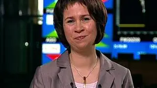 Inwestorzy mające prawa poboru do nowej emisji akcji PKO BP nie mogą o nich zapomnieć, bo jeśli to zrobią stracą. Do 15 października można sprzedać prawa poboru a do 20 zapisać się na nową emisję. O tym jakie są możliwości inwestorów i gdzie mogą uzyskać pomoc w podjęciu ewentualnych decyzji w "Dniu na rynkach" pytaliśmy zastępcę dyrektora DM PKO BP Agnieszkę Bujalską.