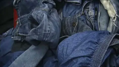 Na świecie miliony ton odzieży zalega na wysypiskach