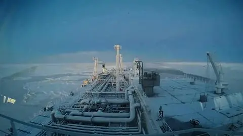 Eduard Toll na Trasie Północnej. Historyczny przepływ tankowca