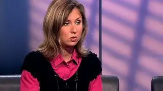 Cross-selling (sprzedaż krzyżowa) to coraz częściej wykorzystywana przez banki technika marketingowa, pozwalająca na zwiększenie sprzedaży towarów i usług. Sprzedając dodatkowe produkty swoim obecnym klientom, bank zwiększa dochody, a przede wszystkim zacieśnia relacje z klientami. Na co zwrócić uwagę, decydując się na dodatkowe produkty bankowe? Co klienci mogą zyskać dzięki cross-sellingowi? Między innymi na te pytania w programie "Pieniądze od Rana" odpowiadała Katarzyna Siwek z Expandera.