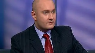 W tym roku inwestorzy odnotowali raczej spadki, niż wzrosty na giełdzie. Jednak wszystkie wyniki muszą zostać ujęte w rozliczeniu podatkowym. Służy do tego PIT 38. O tym jak poprawnie rozliczyć się z fiskusem rozmawiał w studiu TVN CNBC Biznes Andrzej Dmowski, BDO Numerica.