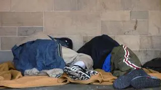 Bezdomni często nie mają szans zmienić swojego losu