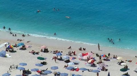 Stewardzi na włoskich plażach. Mają walczyć z nielegalnym handlem