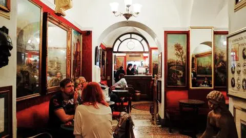 Włochy. Zbiórka podpisów pod petycją w obronie Caffe Greco w Rzymie