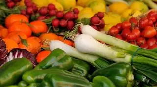 Komisja Europejska chce nałożyć na Polskę karę w wysokości 55,5 mln euro za nieprawidłowości w realizacji inwestycji przez grupy producentów owoców i warzyw