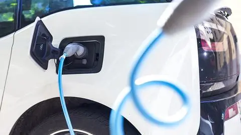 Polskie uczelnie będą wspólnie pracować nad bateriami do aut na prąd