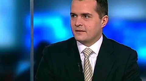 Złoty mocno traci