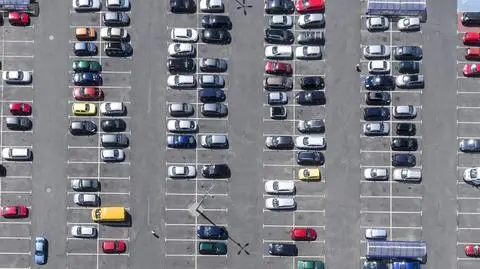 Fala używanych aut z zagranicy zalewa polskie drogi