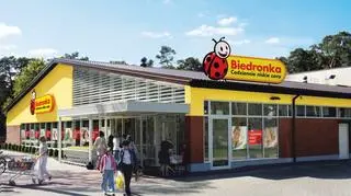 Aktualnie Biedronka to ponad 2,5 tys. sklepów zlokalizowanych na terenie 800 miejscowości