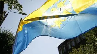 Jest możliwość korzystania z Facebooka w języku śląskim