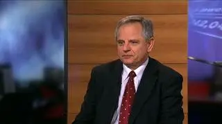 Dopuszczalne przez prawo rozwiązania dotyczące lokat jednodniowych służą oszczędzającym. Znaczna część ludzi stara się zabezpieczać przyszłość oszczędzając na lokatach, mówił prezes Deutsche Banku Krzysztof Kalicki.