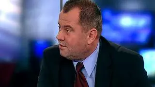 Węgrzy potrzebują teraz jedności społecznej i politycznej - ciężka sytuacja zmusza władze do radykalnych kroków. O tym co mogłoby pomóc węgierskiej gospodarce, jak ją uratować, oraz jak sytuacja na Węgrzech wpływa na nasz wizerunek - mówił w programie "Bilans" profesor Alojzy Nowak, przewodniczący Rady Naukowej NBP. 