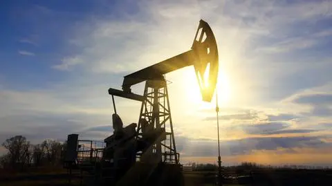 Ropa tanieje. Zapasy wzrosły o ponad 9 milionów baryłek