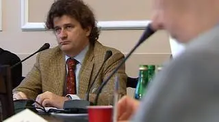 Lider lubelskiej Platformy Obywatelskiej, szef komisji sejmowej "Przyjazne Państwo", Janusz Palikot miesiącami nie odprowadzał obowiązkowych składek ubezpieczeniowych za pracowników. Według "Rzeczpospolitej" ma on wobec ZUSu długi na ponad 11 tysięcy złotych. 