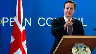 09.12|- Dzisiejsza decyzja wynika stąd, że mamy w Europie wspólną walutę, ale Wielka Brytania jest i pozostanie poza strefą euro - mówił w Brukseli premier David Cameron, tłumacząc, dlaczego nie zgadza się na wspólny traktat dla UE. (TVN24/EPA)