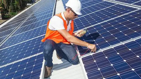 Nowelizacja ustawy o OZE PiS uderzy w prosumentów