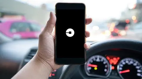 Uber uznany za firmę transportową