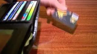 Tyle, że nie każda promocja jest tak oczywista jak te na półkach w supermarkecie. W tych skomplikowanych brylują banki. Najczęstszy chwyt: karta lub kredyt z ubezpieczeniem gratis.
