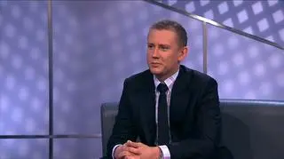 Programy lojalnościowe mogą być pułapką, bo oferowana nagroda może być przez fiskusa uznana za premie i firma tak naprawdę powinna od extra prezentów np za tankowanie zapłacić podatek. Podobnie w przypadku osób prywatnych, gdy nagroda jest wartościowa. Rozmawialiśmy z Arkadiuszem Gerwelem - Kolibski Nikończyk Dec & Partnerzy.