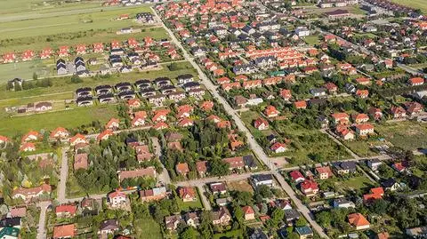 PAN: 60 mld zł rocznie tracą gminy przez rozproszoną zabudowę
