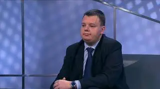 Widz poprosił nas o pomoc jak ma „nabijać” na kasę fiskalną sprzedaż wycieczek turystycznych. Pośrednik zarabia bowiem nie na całej wartości sprzedaży, ale na samej marży. Często także klienci płacą np. bonami. Czy powinniśmy rozliczać taką sprzedaż? Spytaliśmy Michała Borowskiego, doradcę podatkowego w kancelarii Ożóg i Wspólnicy.