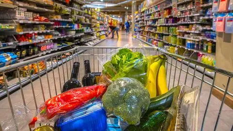 Śniadek: ustawa o handlu w niedziele procedowana w formule kompromisu