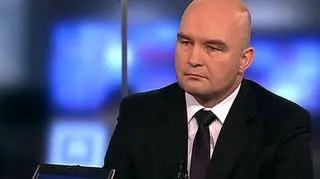 W IV kwartale 2009 r. Firma Oponiarska Dębica osiągnęła sprzedaż na poziomie 312,8 mln zł, EBIT na poziomie 25,1 mln zł oraz zysk netto w wysokości 18 mln zł. Przychody osiągnięte w całym 2009 r. wyniosły 1442,6 mln zł i były niższe o 3% licząc rok do roku. O komentarz do wyników poprosiliśmy prezesa Dębicy Jacka Pryczka, który był gosciem programu "Dzień na rynkach"