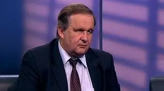 Z raportu warszawskiego rynku handlowego wynika, że w Warszawie brakuje centrów handlowych. Czy w czasie kiedy galerie handlowe upadają jest to prawda? Czy w stolicy powstaną nowe centra handlowe? Z Andrzejem Falińskim z Polskiej Organizacji Handlu i Dystrybucji, w programie "Pieniądze od rana", rozmawiał Robert Stankiewicz.