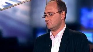 Deficyt sektora finansów publicznych w 2010 roku wyniesie ok. 7% PKB – tak prognozuje Ministerstwo Finansów dowiedziała się TVN CNBC Biznes w źródle rządowym. Taki poziom deficytu oznaczałby znaczący wzrost deficytu z poziomu 4,6% PKB prognozowanego przez ministerstwo na 2009 rok. Na temat tych danych rozmawiał w studiu TVN CNBC Biznes Michał Dybula, główny ekonomista BNP Paribas.