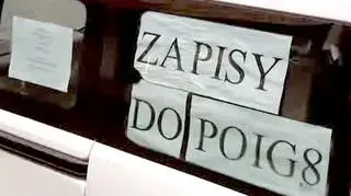 04.03 | Przedsiębiorcy składający wnioski na unijne dofinansowanie e-usług czują się oszukani przez Polską Agencję Rozwoju Przedsiębiorczości. W październiku PARP zarzekał się, że nie będzie brał pod uwagę daty wpływu wniosku tylko jego zawartość merytoryczną. Okazało się, że środki przyznano wnioskom złożonym jedynie przez pierwsze dwa dni naboru. (TVN CNBC Biznes)